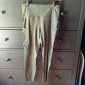 Lululemon Fast and Free Legging, Size 8